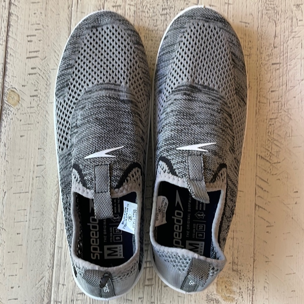 Mens Speedo Water Shoes NWOT